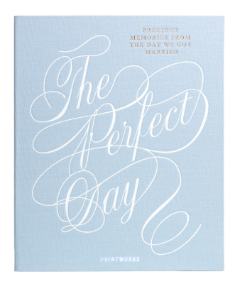 ALBUMS AND PHOTO FRAMES