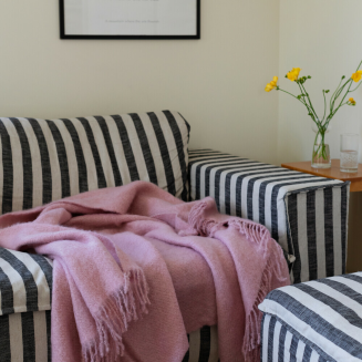  Lapuan Kankurit Saaga rose mohair blanket 130x170 cm - 2