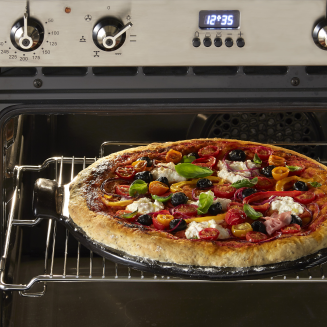  Emile Henry black pizza baking stone set with wooden spatula - 7