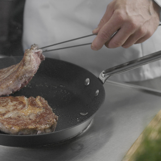 Scanpan TechnIQ Modern Skilled frying pan 26 cm - 6