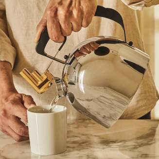  Officina Alessi 9091 kettle with brass whistle - 3