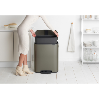 Brabantia Bo waste bin 60l platinum - 6