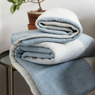 Koc Lapuan Kankurit KAAMOS white-blue 100x150 cm - 3