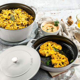 Set of 3 Staub cast iron cookware with lid - 24 cm, white truffle - 8