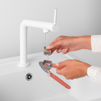  Brabantia Tasty+ Terracotta Pink garlic press - 5