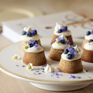 Bitz Cream cake stand 30 cm - 3