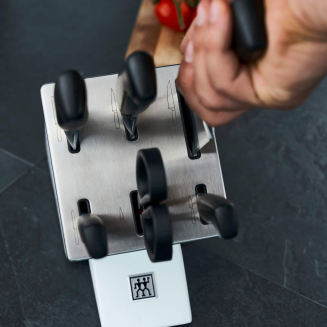  Set of 5 knives in a Zwilling Four Star self-sharpening block - White - 11