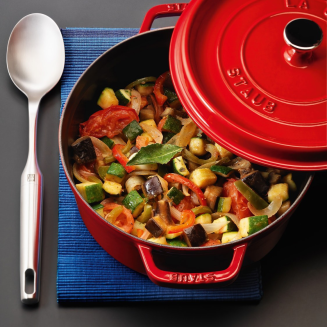  Staub round cast iron pot - Red, 2.6 ltr - 3