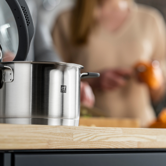  Set of 5 Zwilling Simplify pots - 22