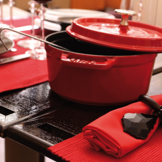 Staub round cast iron pot - 6.7 ltr, red - 2