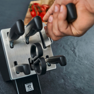  Set of 5 knives in a Zwilling Four Star self-sharpening block - Black - 11