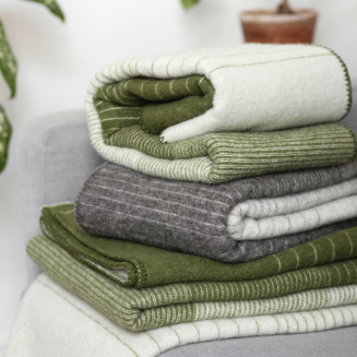 Koc Lapuan Kankurit KAAMOS white-olive 100x150 cm - 5