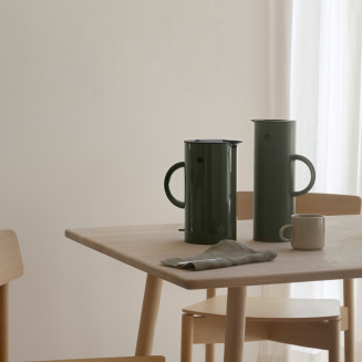 Czajnik elektryczny Stelton EM77 Dark Forest 1.5 l - 2