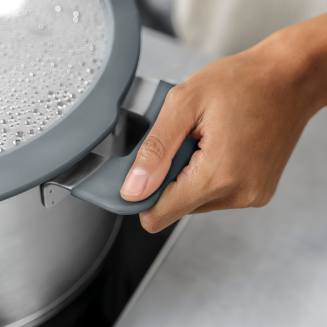  Set of 4 Zwilling Simplify pots - 12