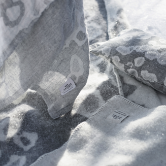  Lapuan Kankurit SAIMAANNORPPA blanket white-gray 130x180 cm - 3