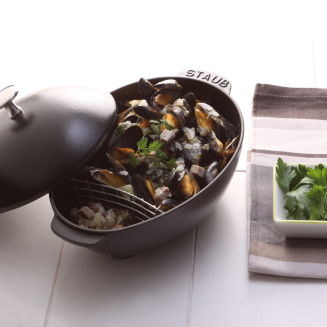  Staub oval clam cast iron pot - 2 ltr, black - 4