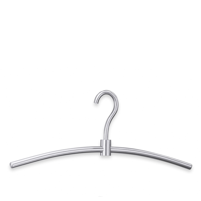 Zack Swing clothes rack