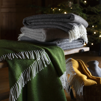 Koc Lapuan Kankurit ARVO white-olive 130x180 cm - 3