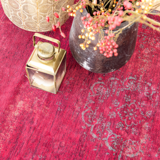  Louis de Poortere Fading World Medallion scarlet rug - 7