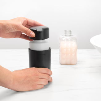  Brabantia ReNew Dark Gray liquid soap dispenser - 6