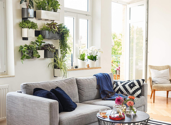 Create your own green wall with the German brand Lechuza.