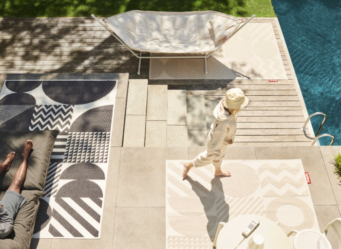 Outdoor comfort. Discover the unique Fatboy outdoor rugs.