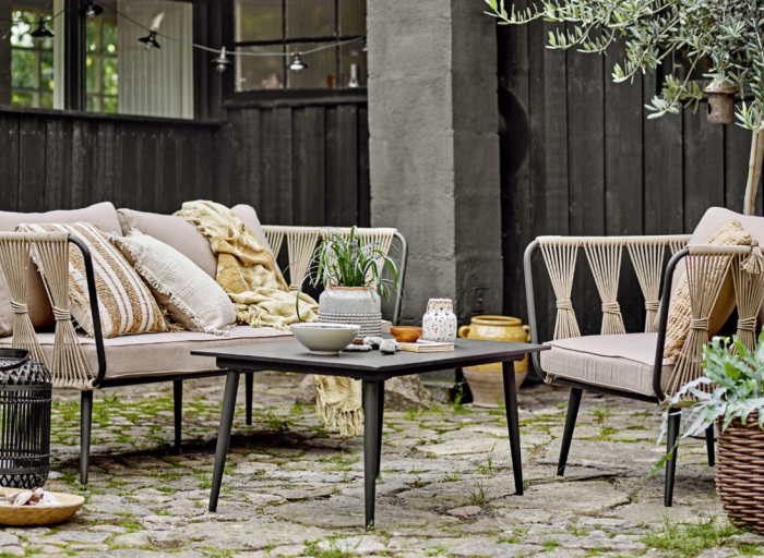 Discover unrivaled comfort with Bloomingville Pavone garden furniture.