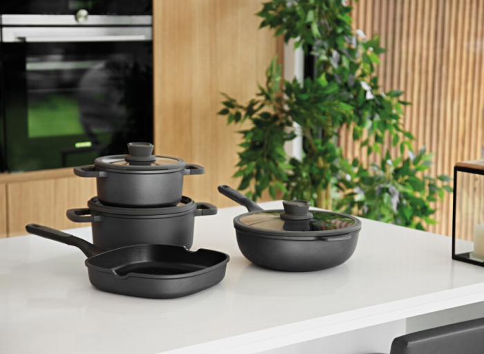 BergHOFF Stone+. Advanced collection of frying pans and pots for everyday cooking.